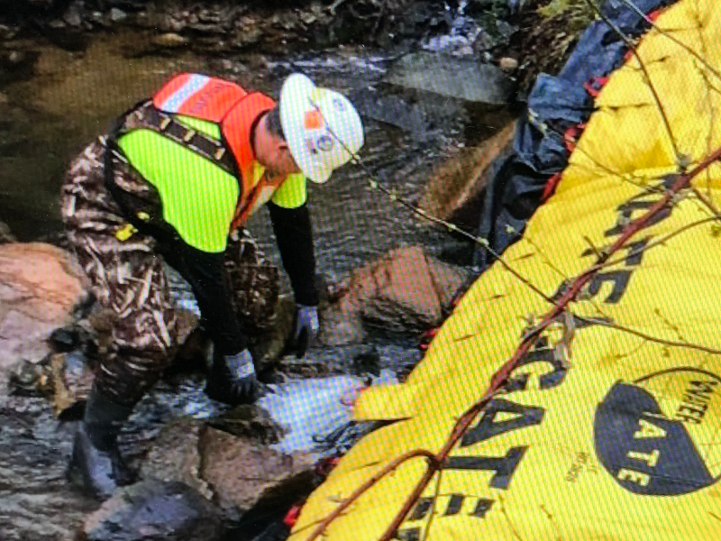 Hazmat response team containment and cleanup